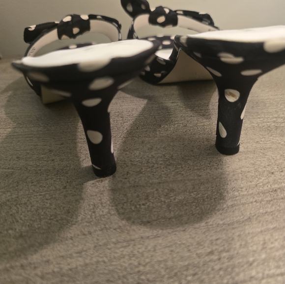 Nine West  polka dot with bow - Picture 3 of 8